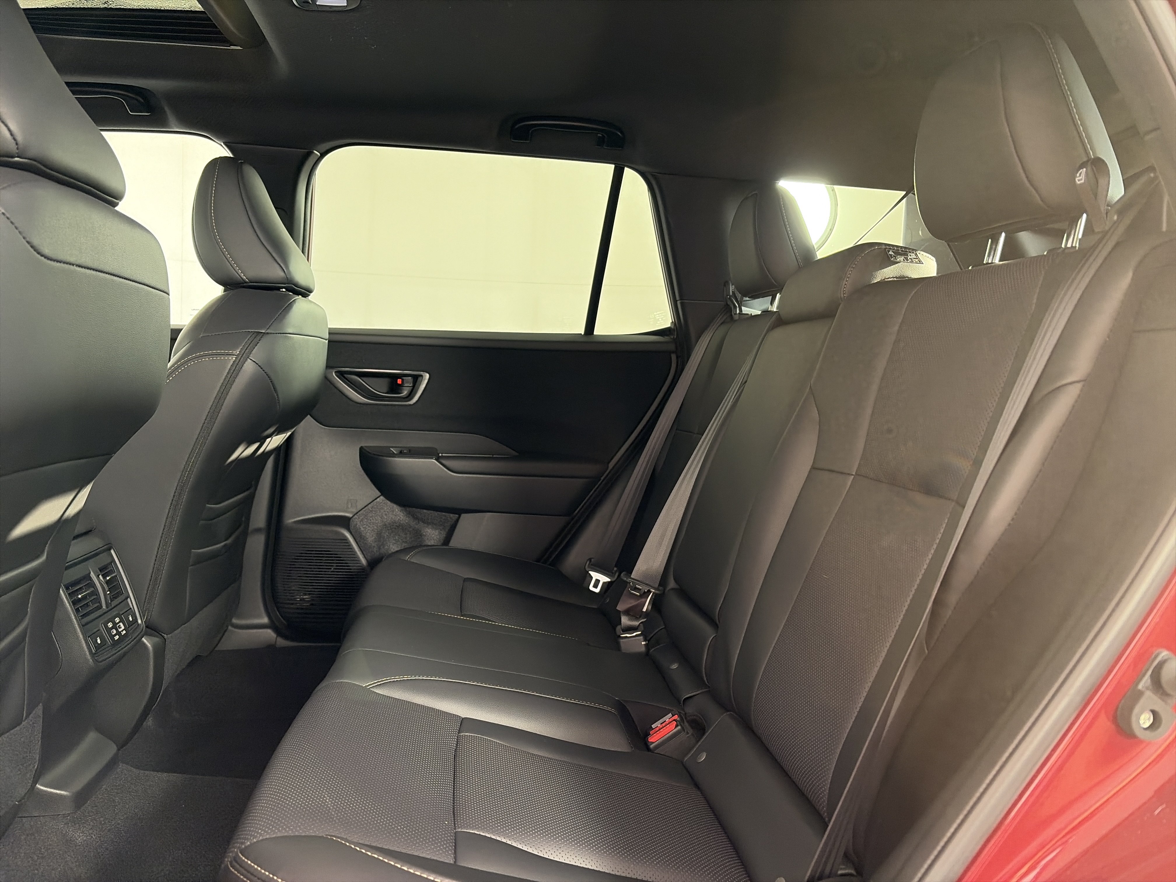 New 2026 Subaru Outback Limited AWD/4WD image 7