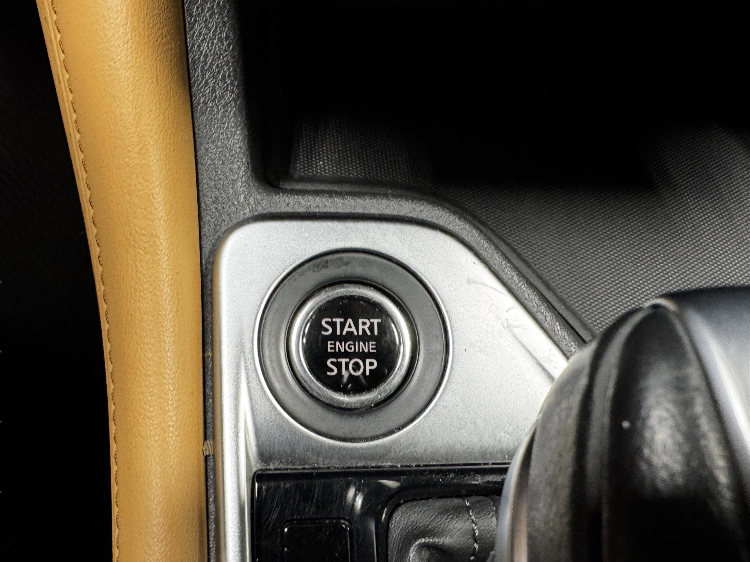 Used 2021 Nissan Sentra SV w/ SV Premium Package image 17