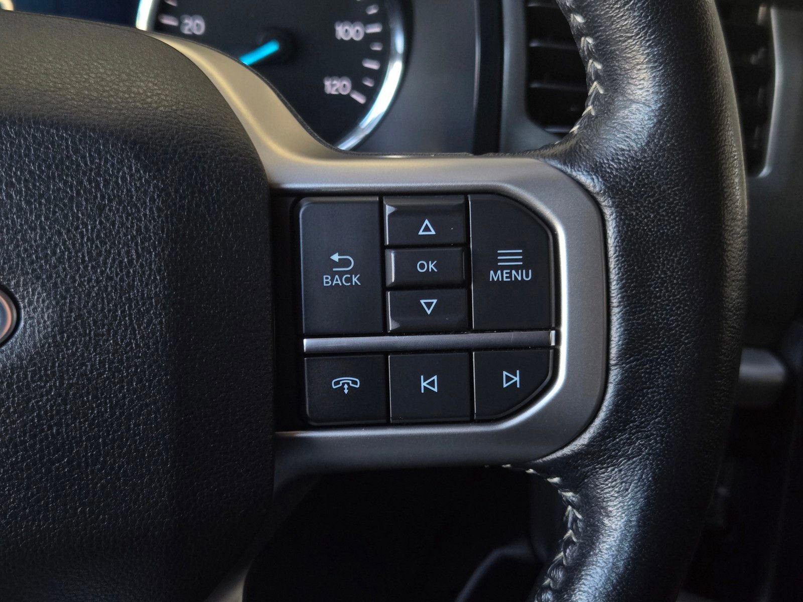 Used 2023 Ford Expedition Max XLT image 24