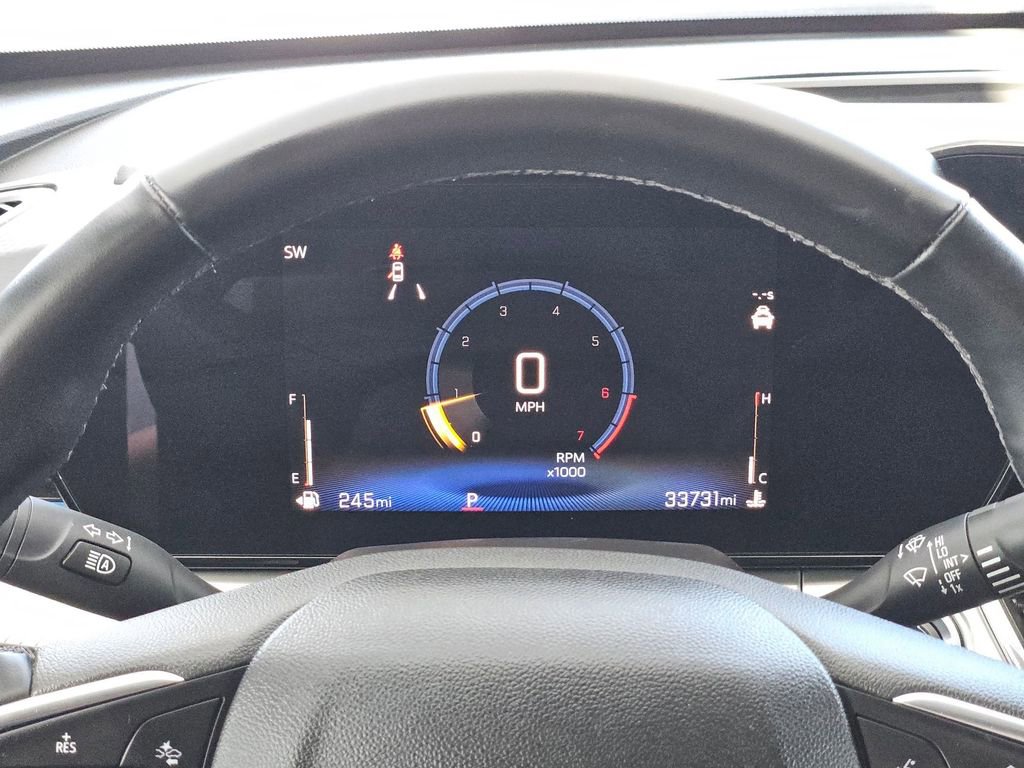 Used 2025 Chevrolet Trax LT w/ LT Convenience Package FWD image 26