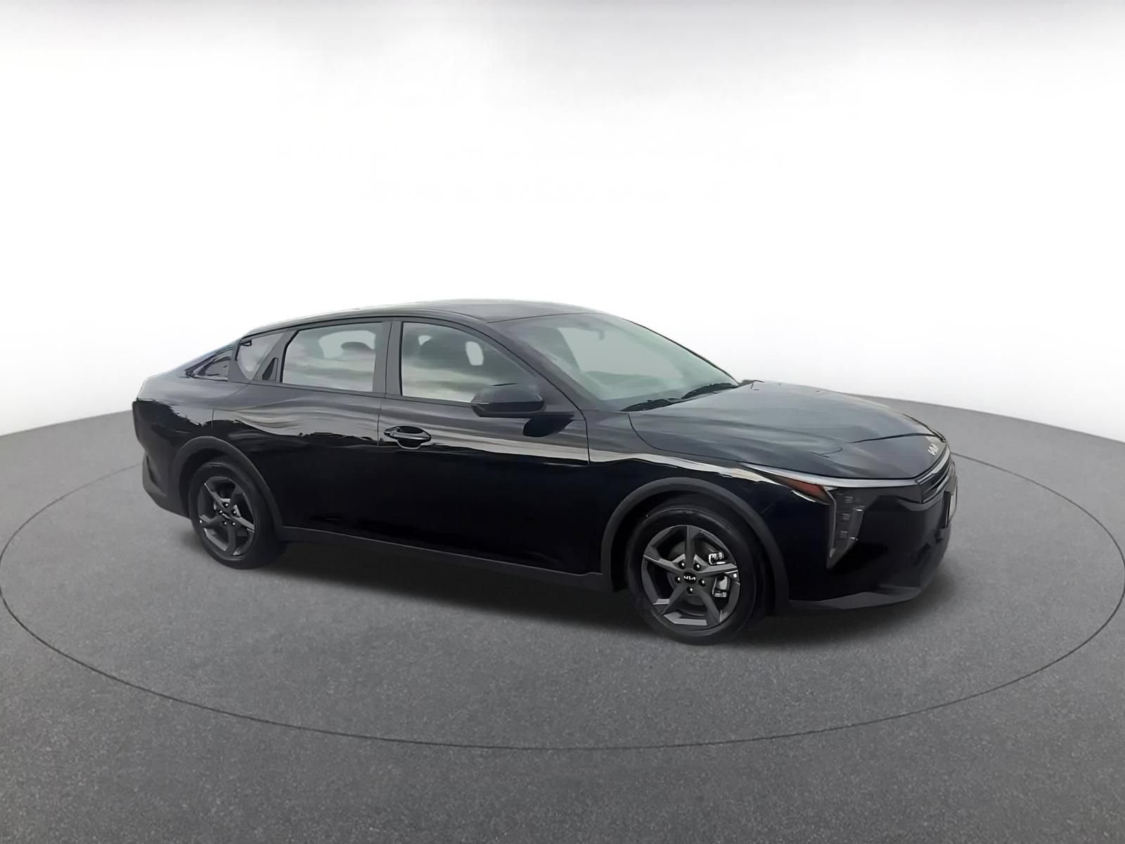 Used 2026 Kia K4 FWD image 2