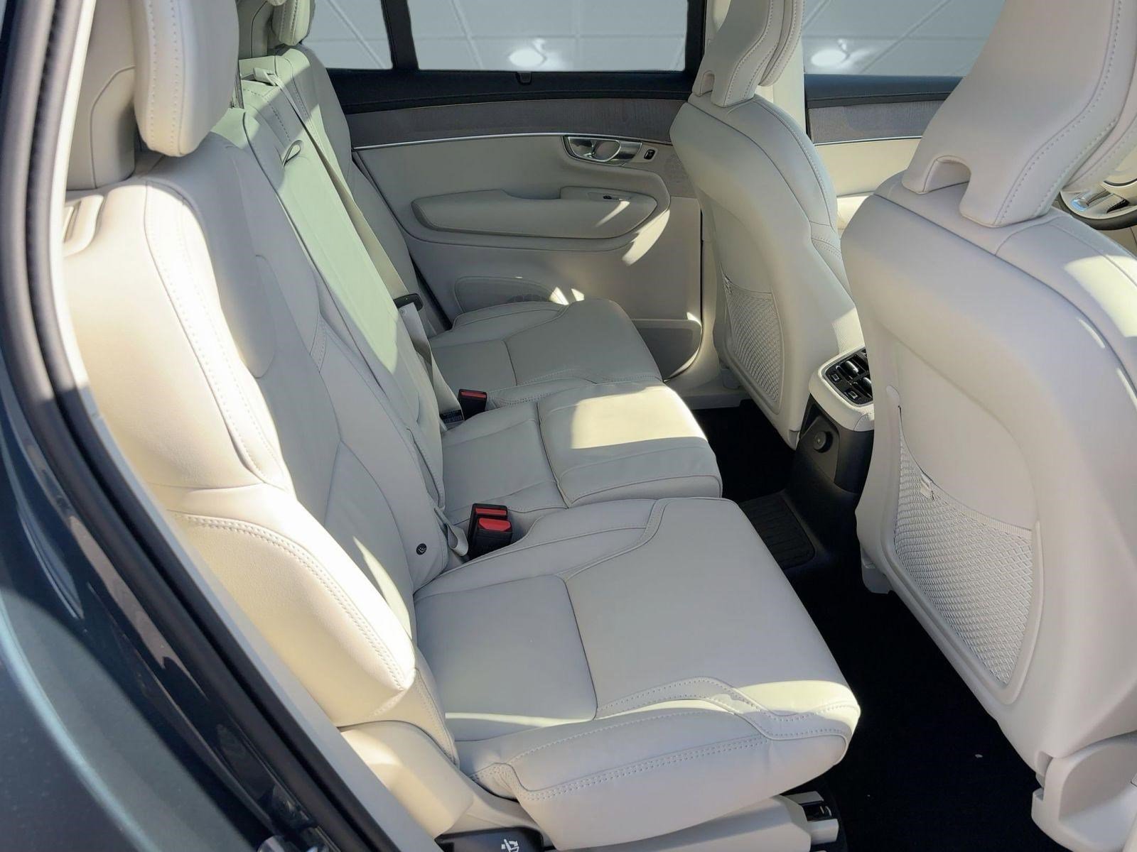 New 2026 Volvo XC90 T8 Ultra w/ Protection Package image 29