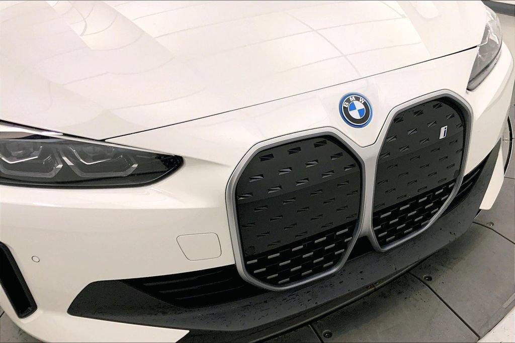 Used 2023 BMW i4 eDrive40 w/ Premium Package RWD image 28