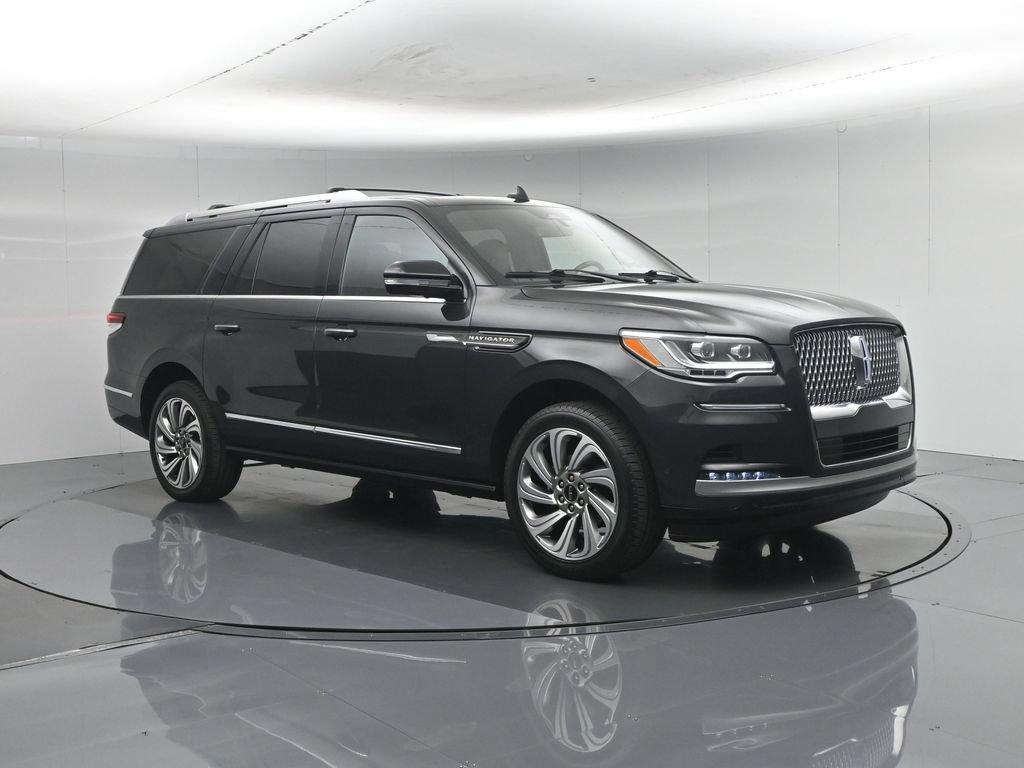 Used 2023 Lincoln Navigator L Reserve AWD/4WD image 29