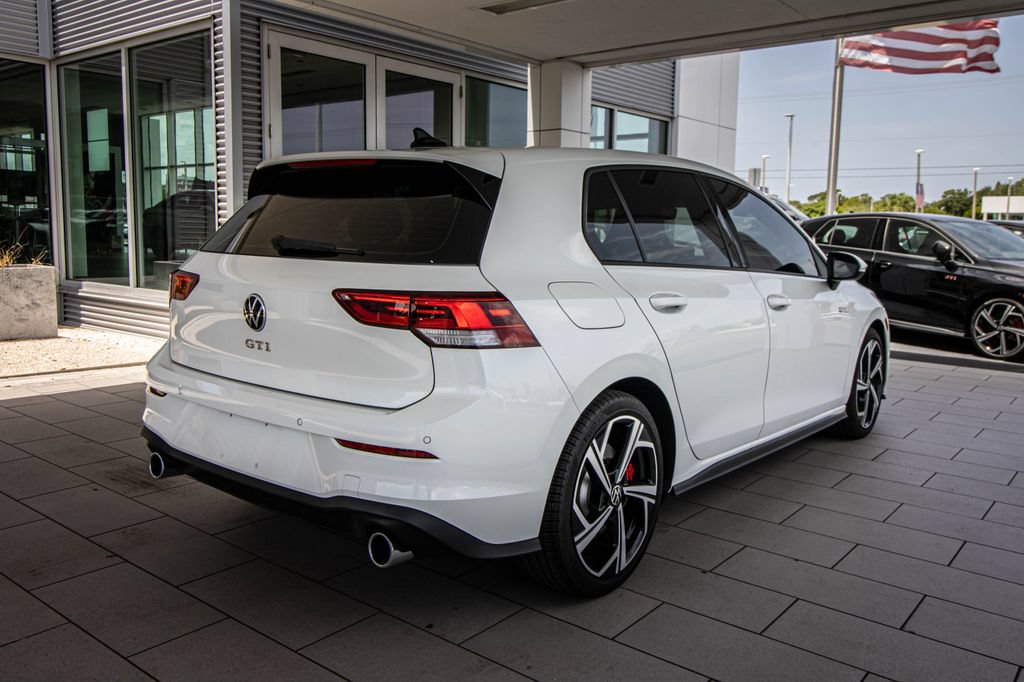 Used 2025 Volkswagen GTI SE FWD image 2