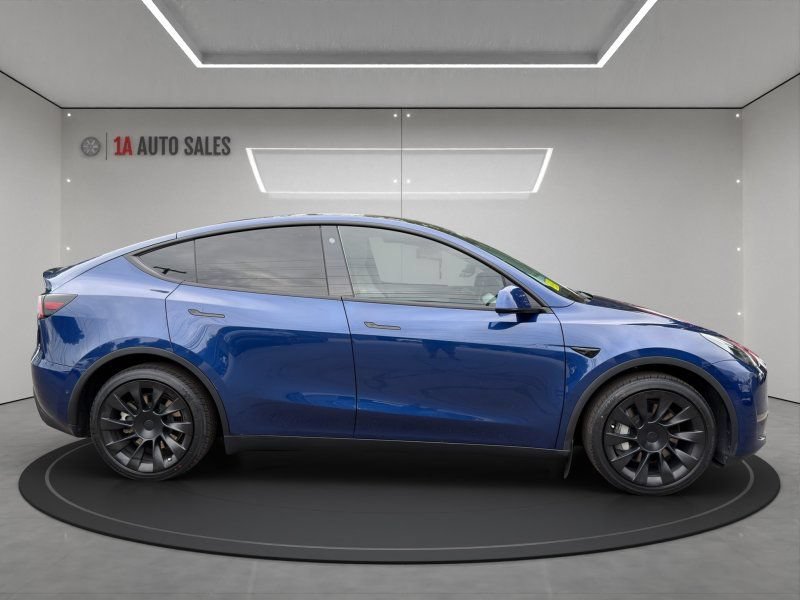 Used 2022 Tesla Model Y Long Range AWD/4WD image 6