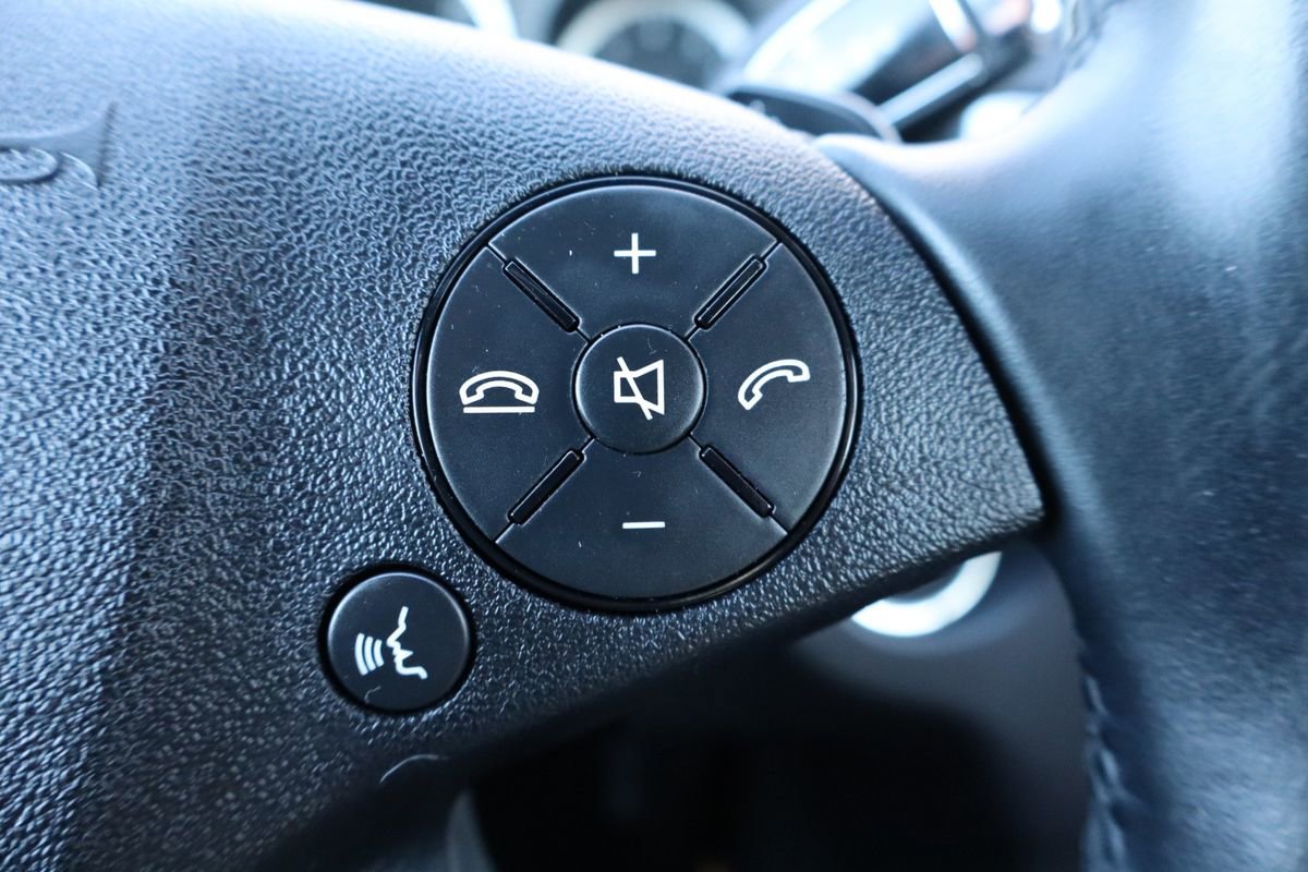 Used 2011 Mercedes-Benz E 350 4MATIC image 31