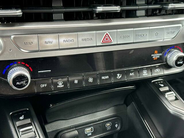 Used 2023 Kia Telluride S image 25