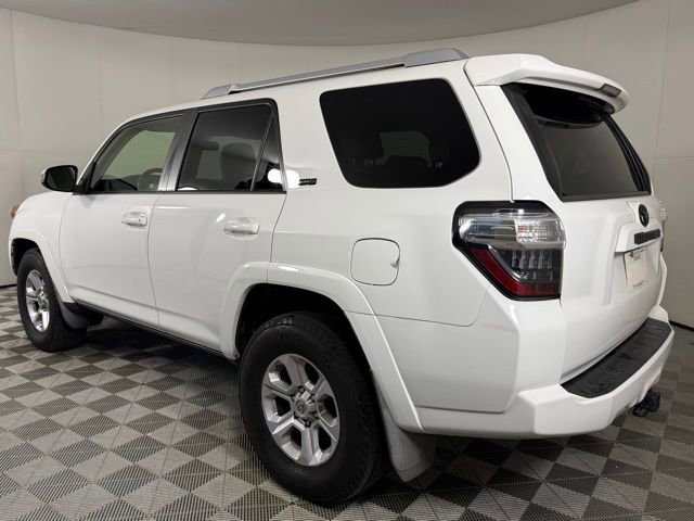 Used 2016 Toyota 4Runner SR5 image 4