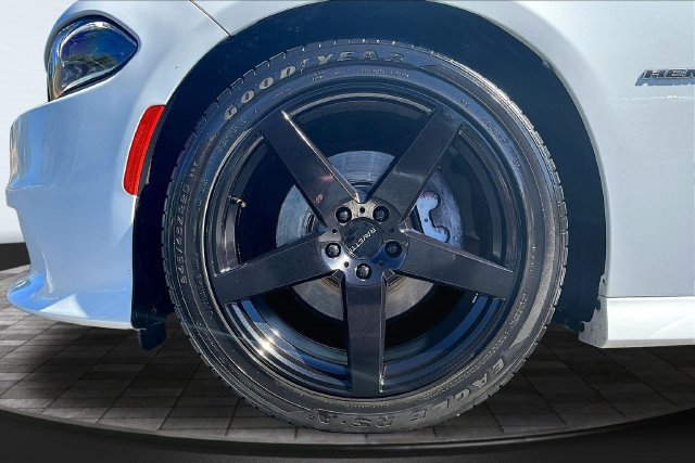 Used 2019 Dodge Charger R/T RWD image 33