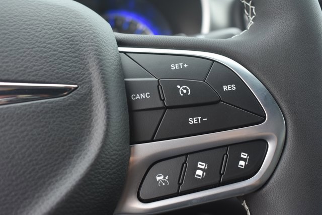 New 2026 Chrysler Pacifica Select image 22