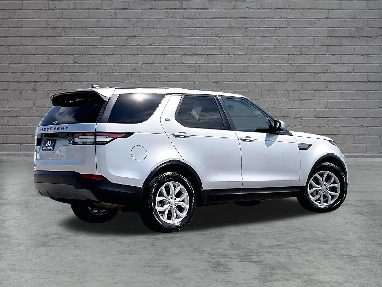 Used 2020 Land Rover Discovery SE AWD/4WD video 5