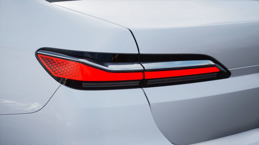 New 2026 BMW 740i RWD image 8