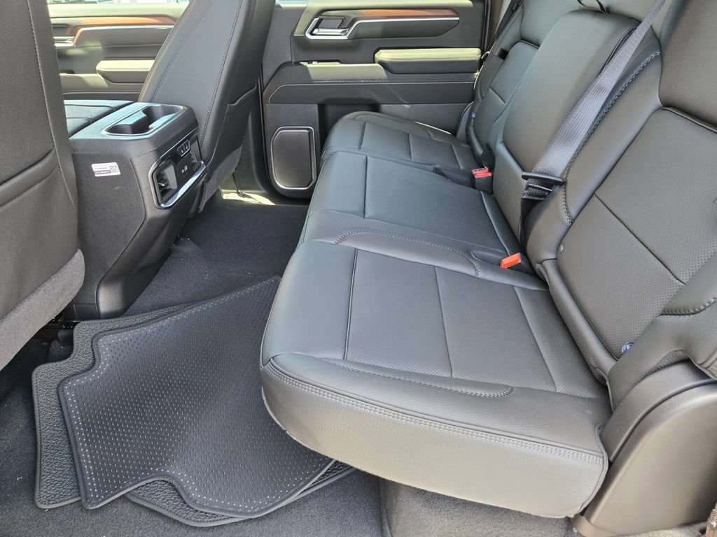 New 2026 GMC Sierra 2500 Denali w/ Denali Reserve Package AWD/4WD image 8