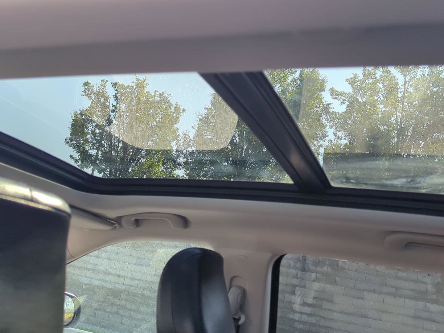 Used 2022 Jeep Compass Limited w/ Sun and Sound Group image 11