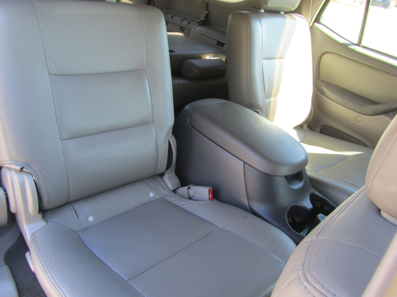 Used 2006 Toyota Sequoia SR5 image 24