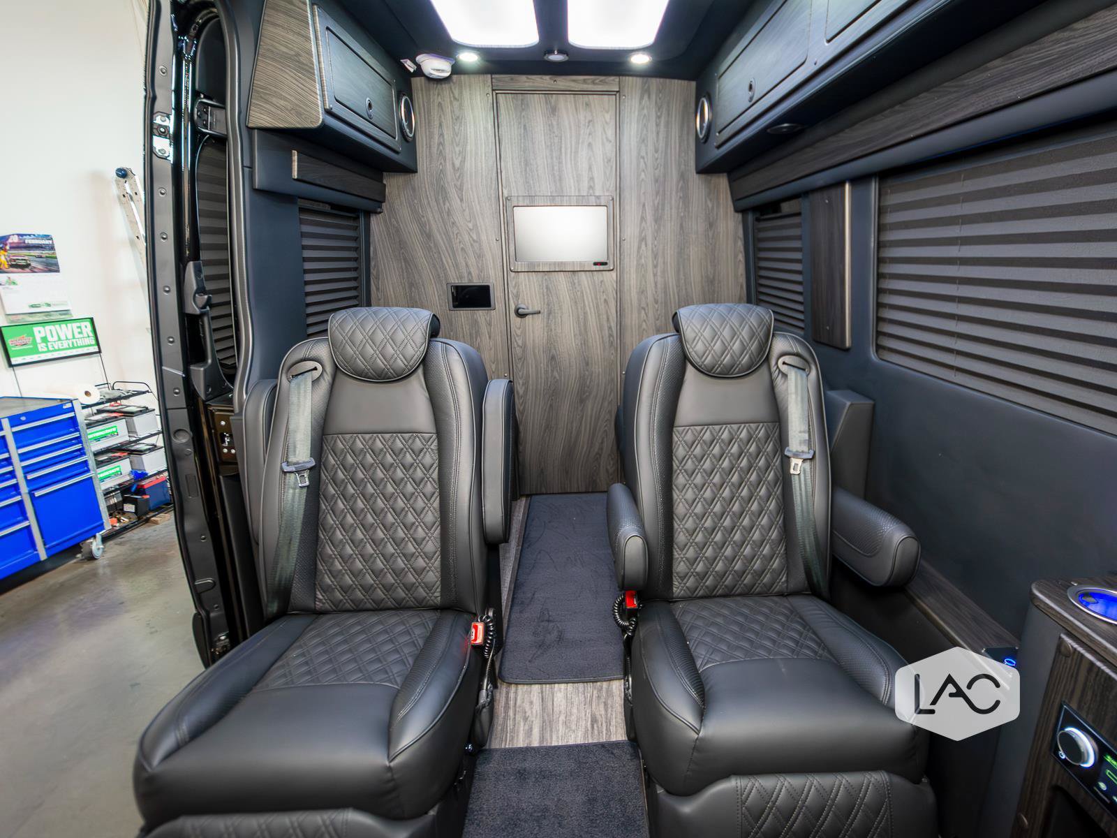 Used 2025 Mercedes-Benz Sprinter 2500 image 6