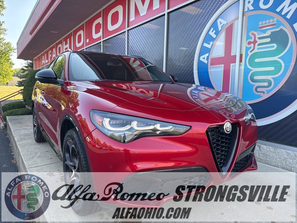 New 2025 Alfa Romeo Stelvio Sprint image 1