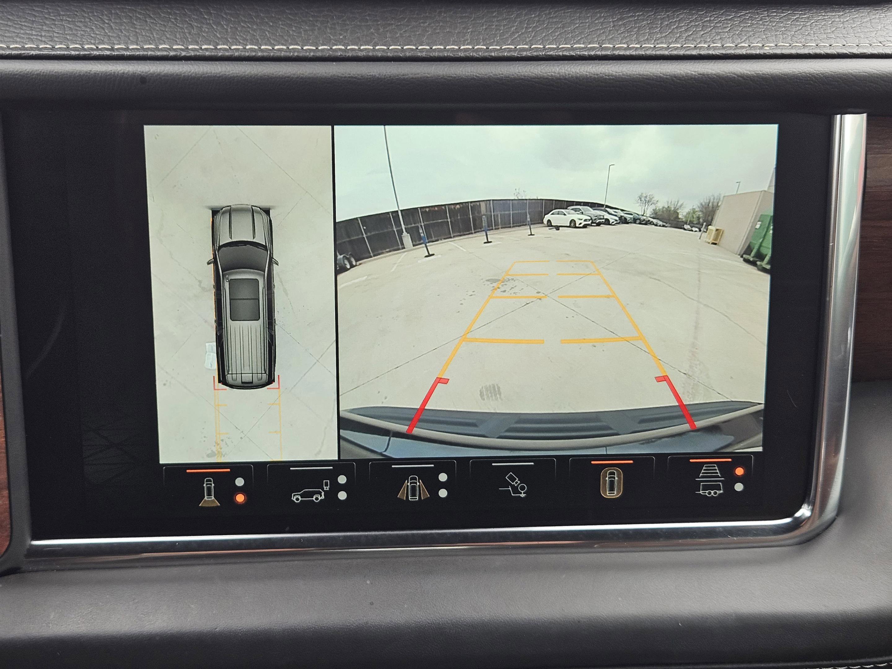 Used 2023 GMC Yukon Denali Ultimate image 21