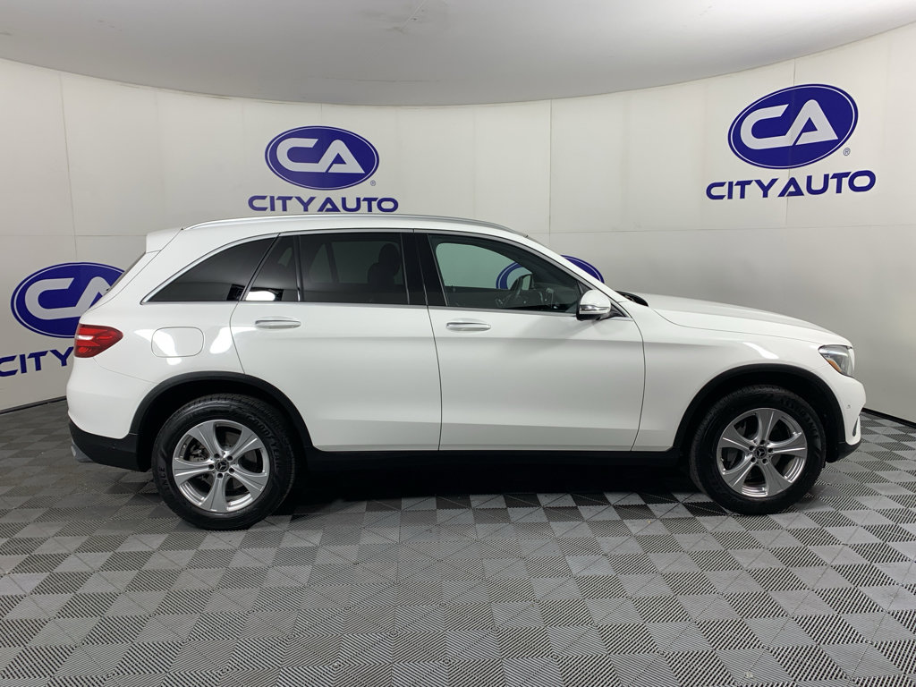 Used 2018 Mercedes-Benz GLC 300 image 2