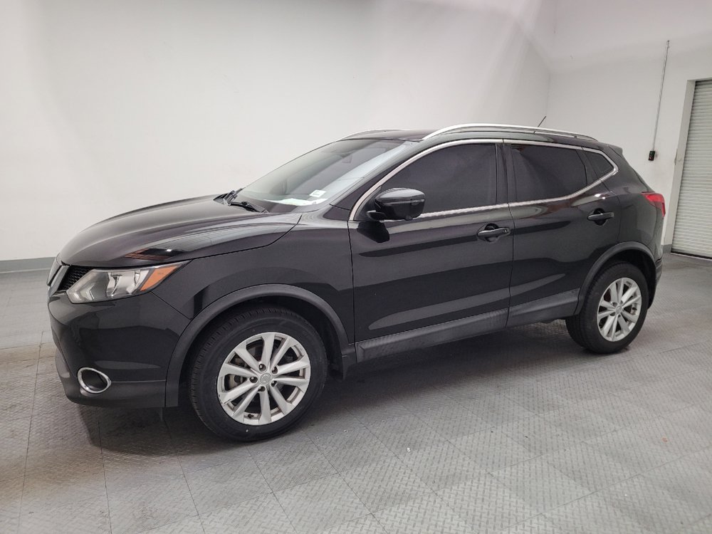 Used 2018 Nissan Rogue Sport SV w/ SV Technology Package FWD image 2