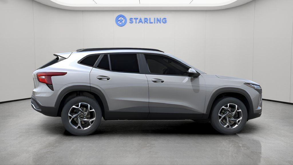Used 2026 Chevrolet Trax LT FWD image 4
