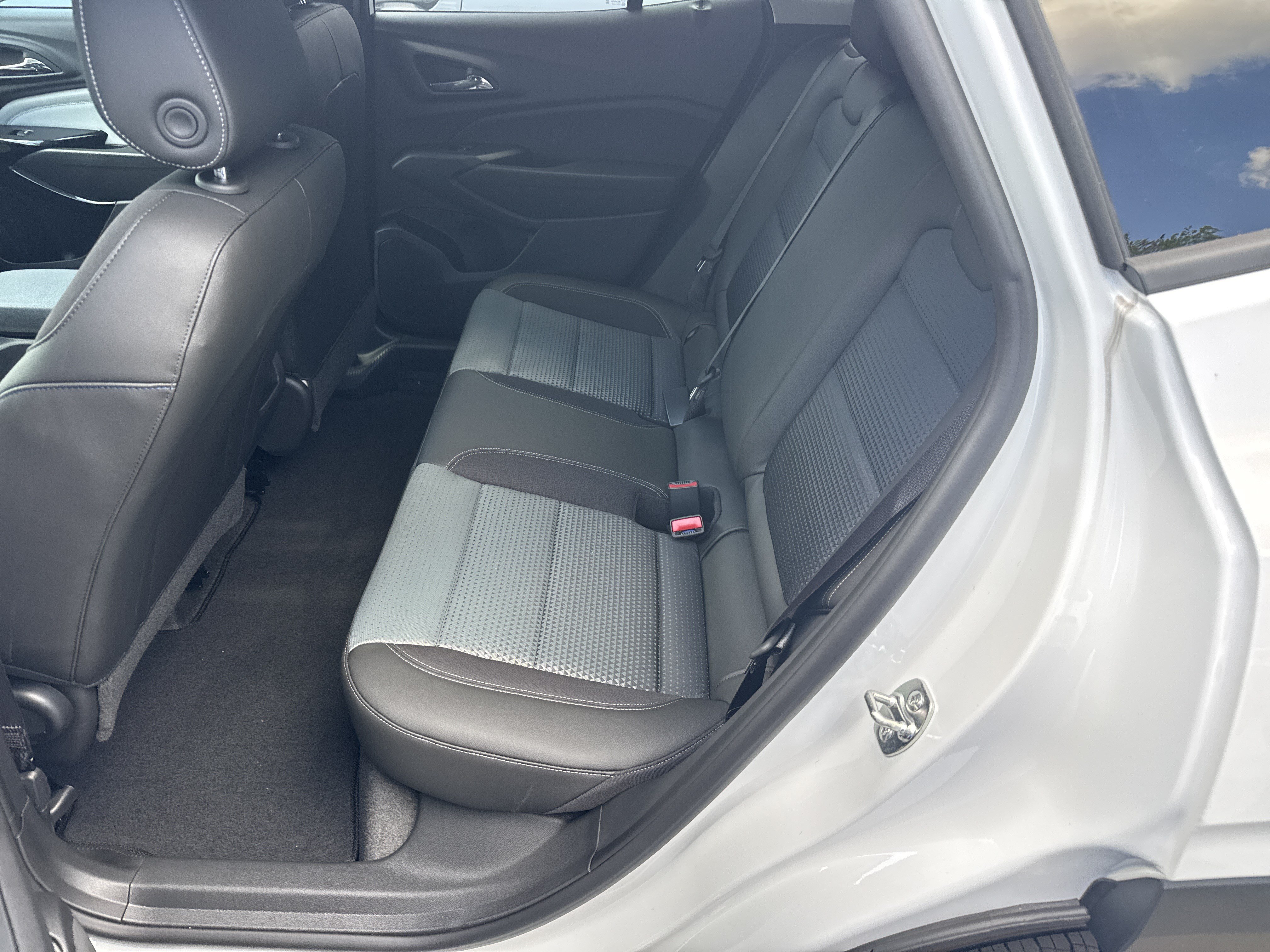 New 2026 Chevrolet Trax LT w/ Driver Confidence Package FWD image 21