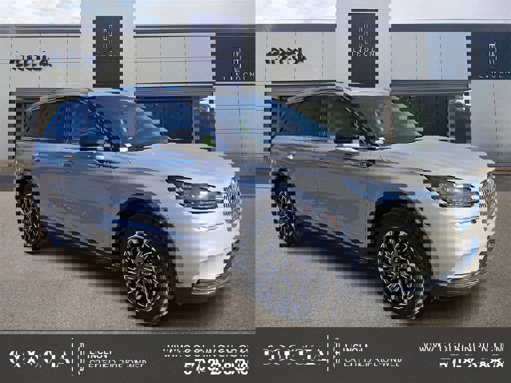 Certified 2022 Lincoln Corsair AWD w/ Equipment Group 101A image 3