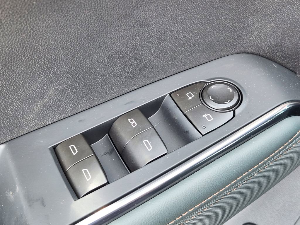 New 2026 GMC Acadia AT4 w/ Luxury Package image 13