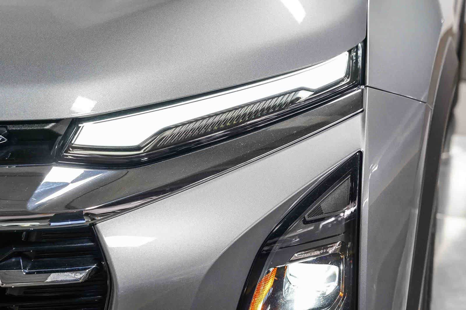Used 2025 Chevrolet Equinox LT w/ Convenience Package II FWD image 7