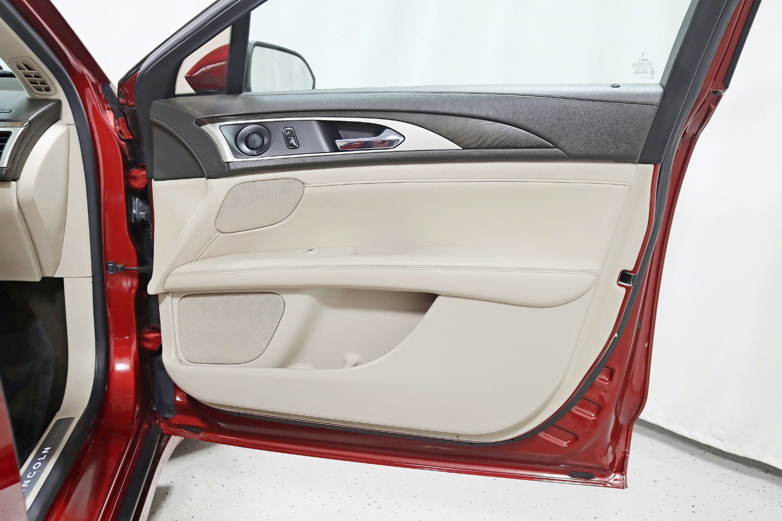 Used 2019 Lincoln MKZ Reserve image 33