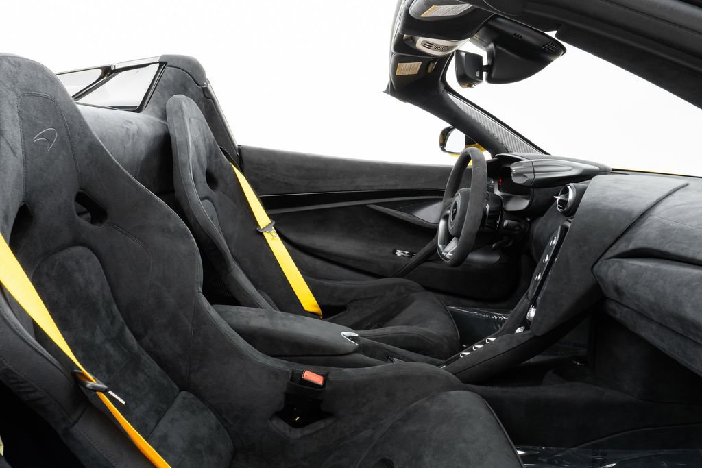 Used 2024 McLaren 750S Spider image 39