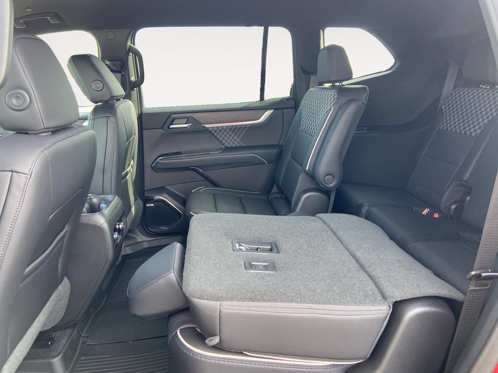New 2026 GMC Acadia Denali w/ Super Cruise Package FWD image 13