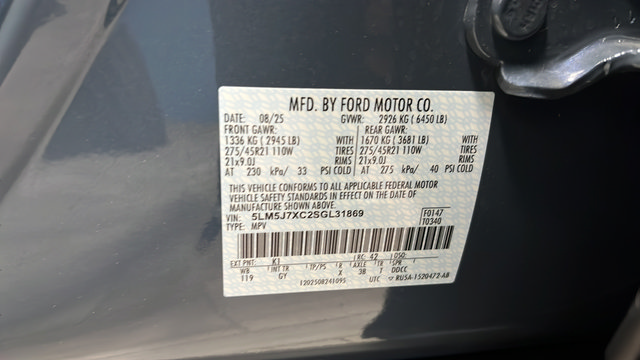Used 2025 Lincoln Aviator Reserve AWD/4WD image 26