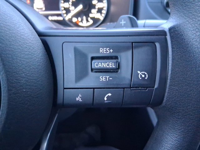 Used 2023 Nissan Rogue S image 17