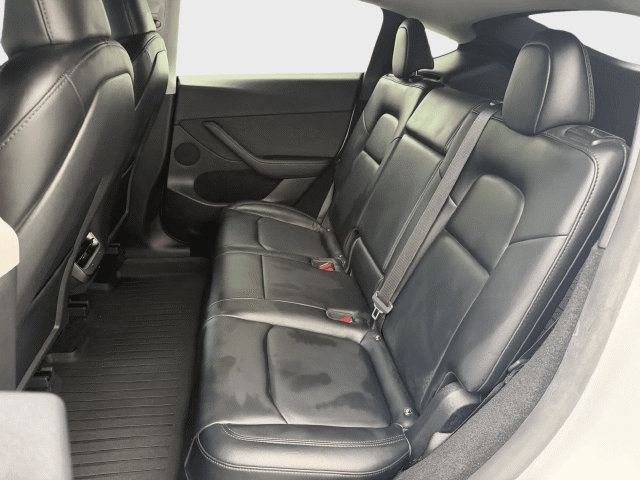 Used 2024 Tesla Model Y Long Range AWD/4WD image 24