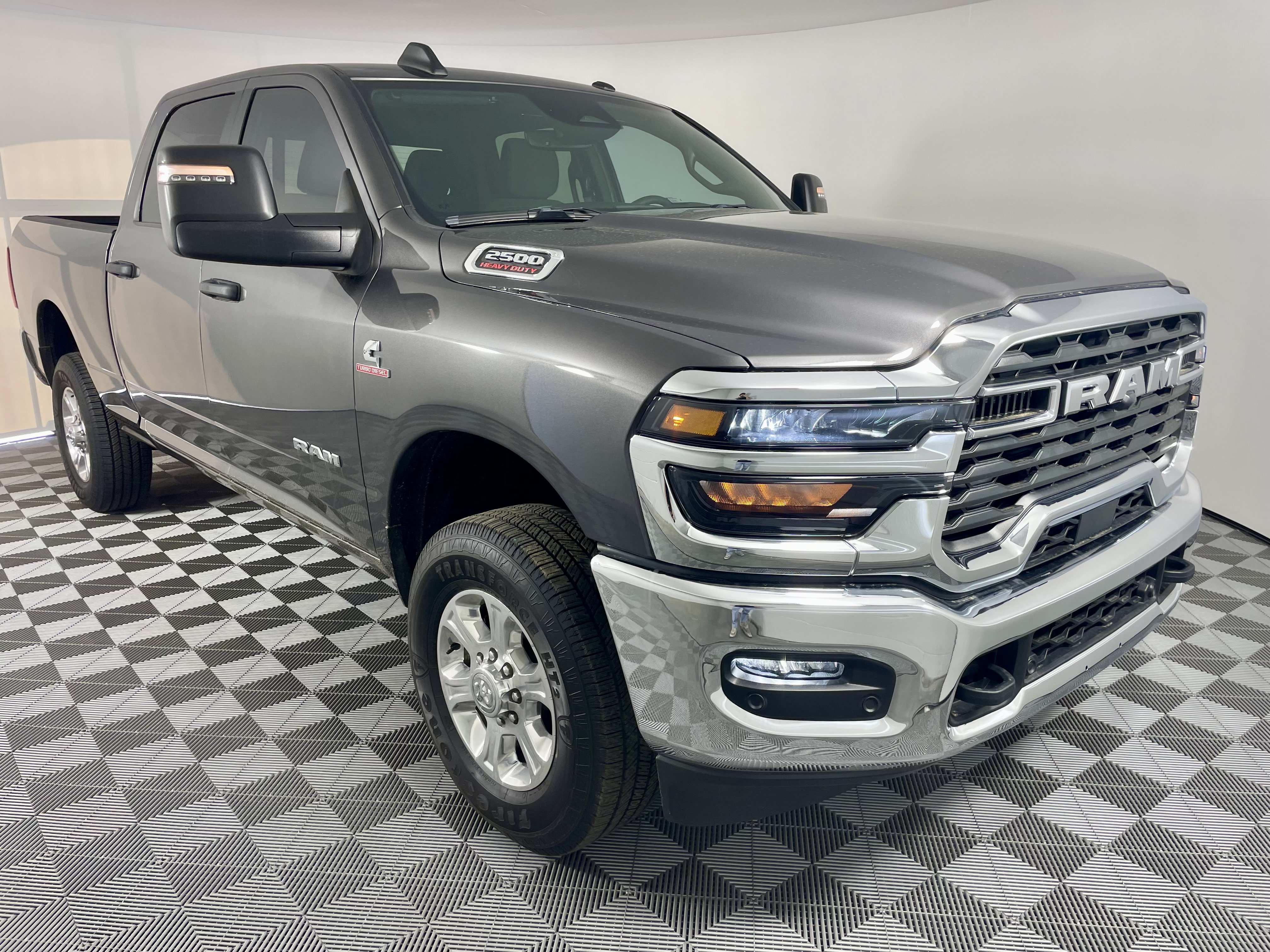 Used 2025 RAM 2500 Big Horn AWD/4WD image 7