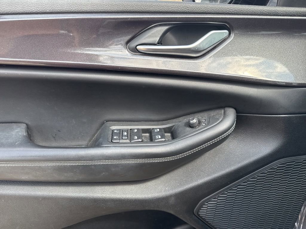 Used 2023 Jeep Grand Cherokee L Laredo image 11