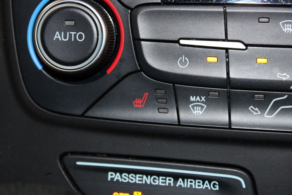Used 2018 Ford Escape SE FWD image 39