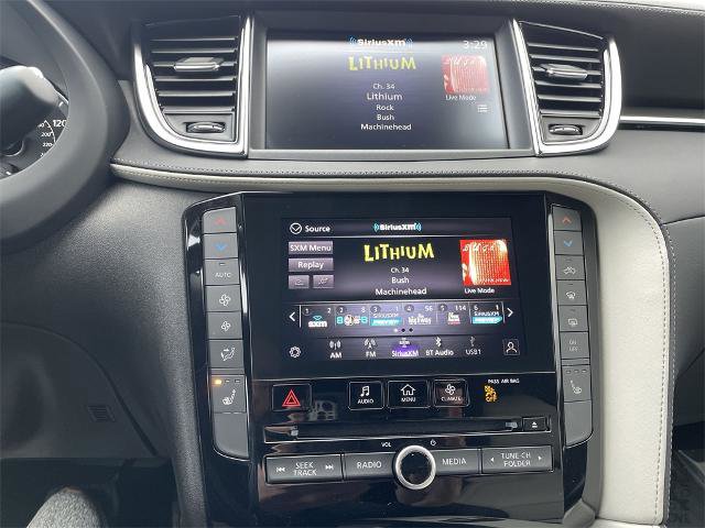 Certified 2025 INFINITI QX55 Luxe w/ Accent Package image 21