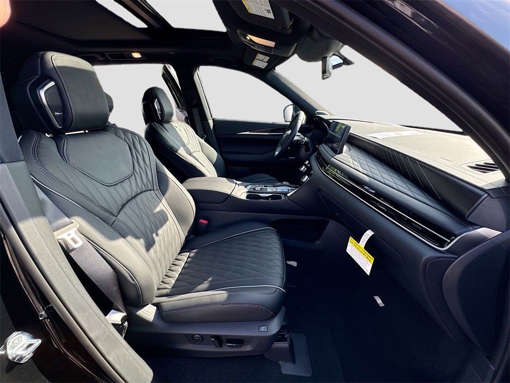 New 2026 INFINITI QX60 Autograph w/ Dark Cargo Package image 31