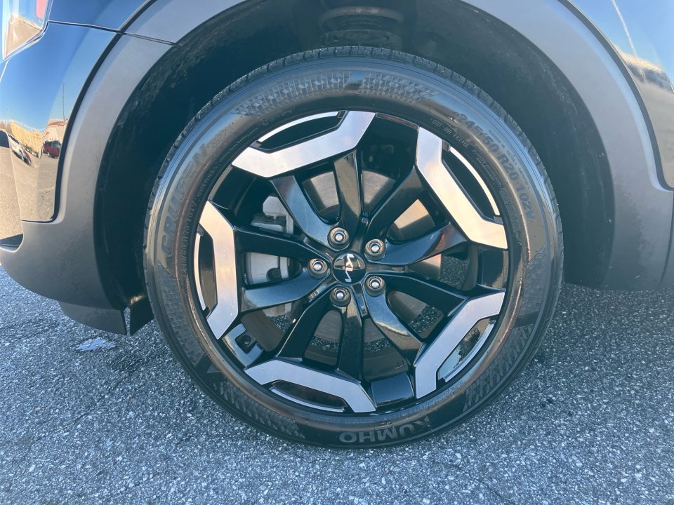 Used 2023 Kia Telluride S image 30