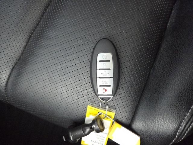 Used 2018 Nissan Murano SL w/ Moonroof Package image 38