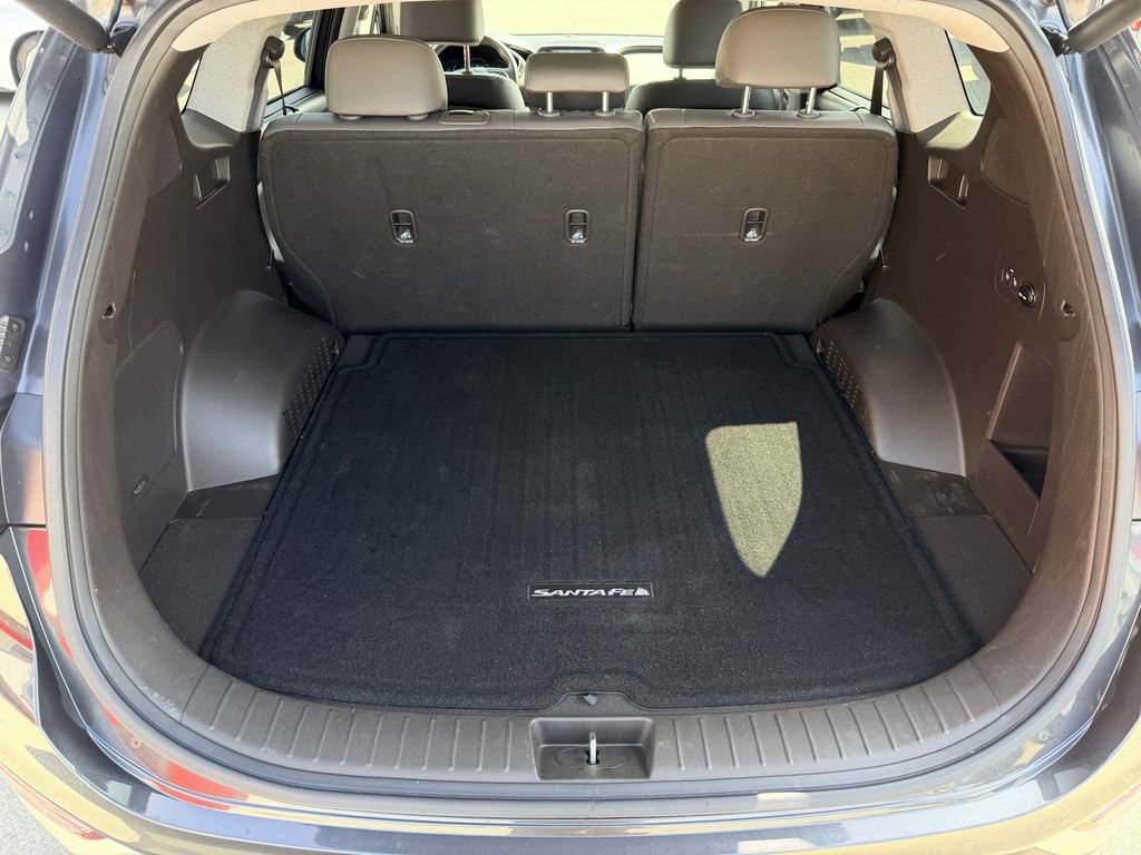 Used 2020 Hyundai Santa Fe SEL w/ Convenience + Premium Package FWD image 14