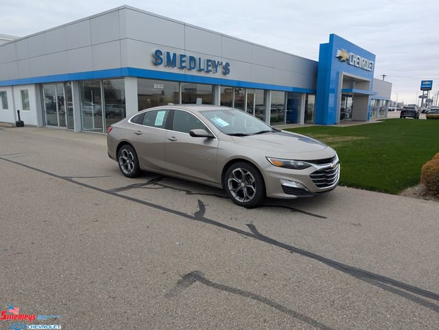 Used 2024 Chevrolet Malibu LT FWD image 1