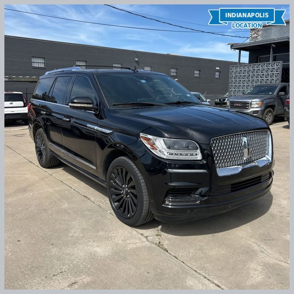 Used 2019 Lincoln Navigator Reserve image 1