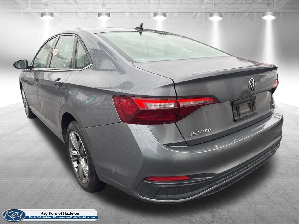 Used 2024 Volkswagen Jetta SE image 6