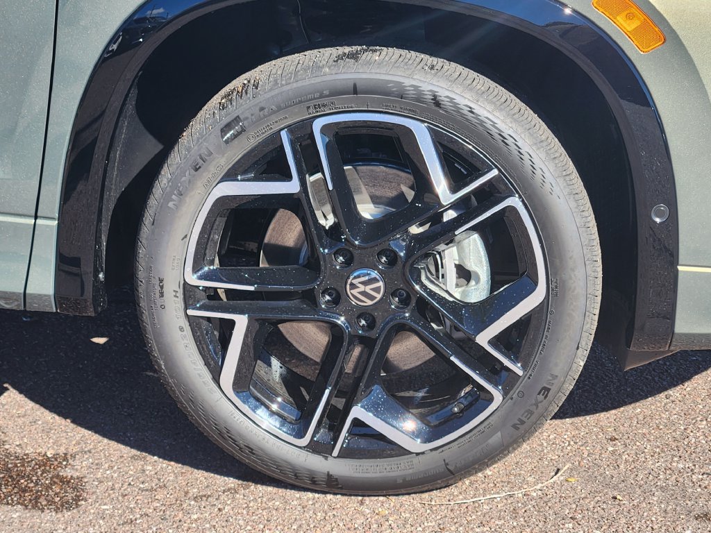 New 2027 Volkswagen Tiguan SEL R-Line AWD/4WD image 29