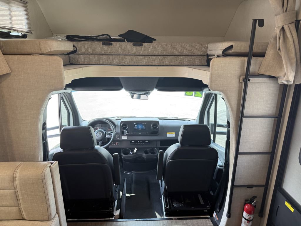 Used 2019 Mercedes-Benz Sprinter 170 image 47