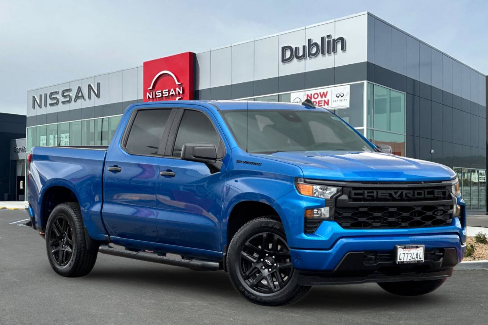 Used 2024 Chevrolet Silverado 1500 Custom w/ Turbomax Blackout Package RWD image 2